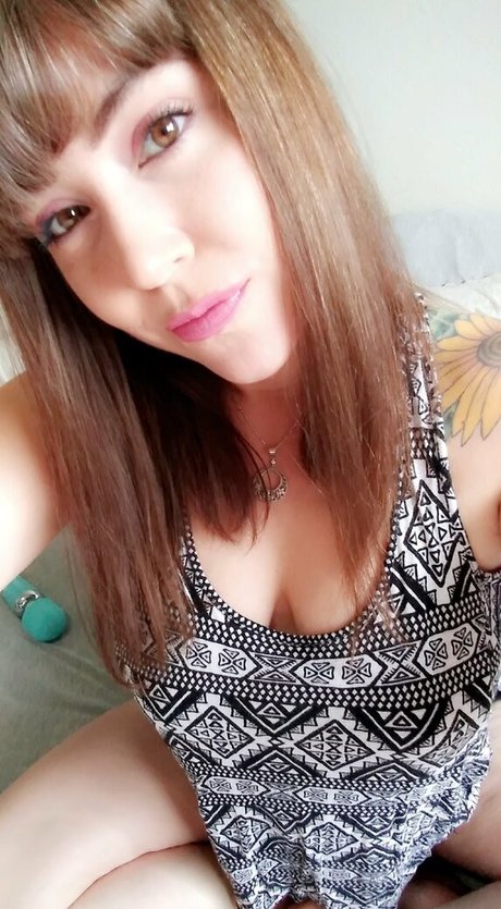 pennytrait hd model photo