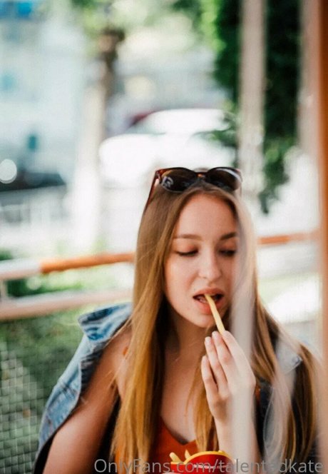 curvy xxx onlyfans sexy photo