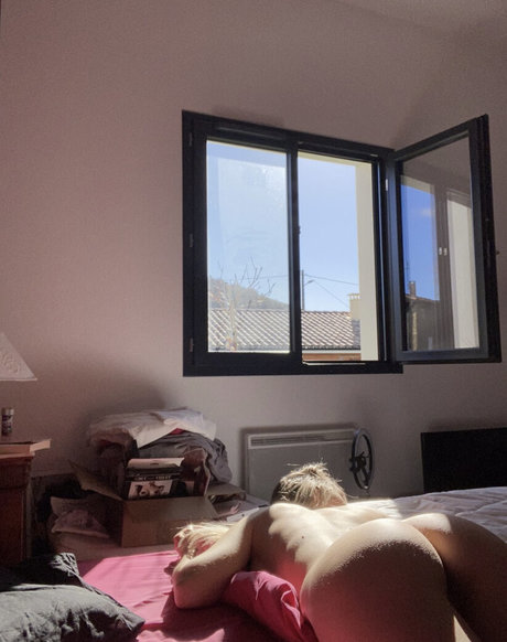 Blonde Douce top model galleries