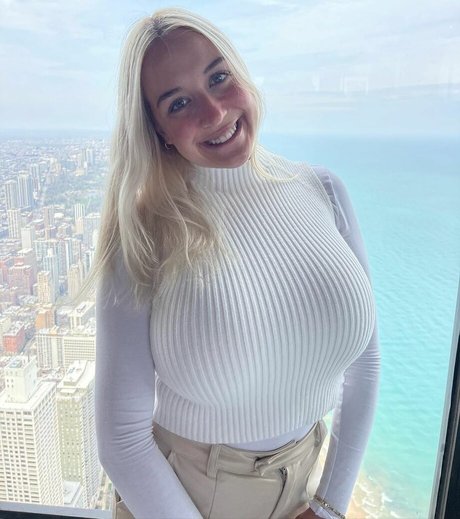 Holly Youpa pornstar sex images