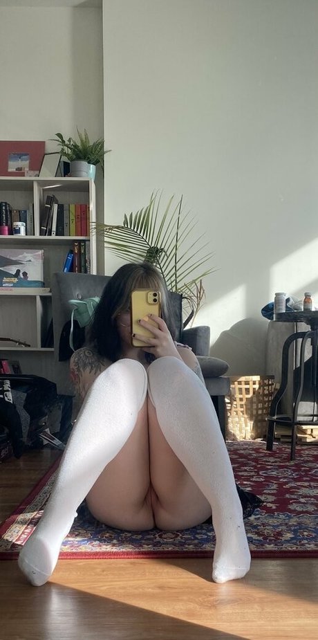 big pussy lips onlyfans nude photo