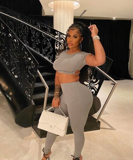 Chinese Kitty model perfect pic