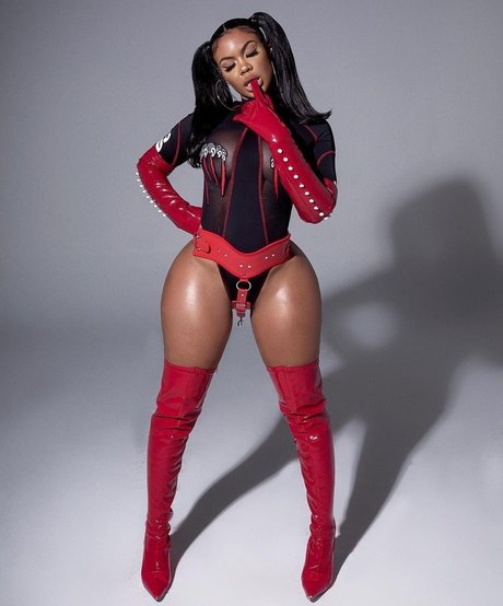 Chinese Kitty nudes actress galleries