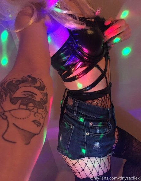 tinysexilexi666 model beautiful images