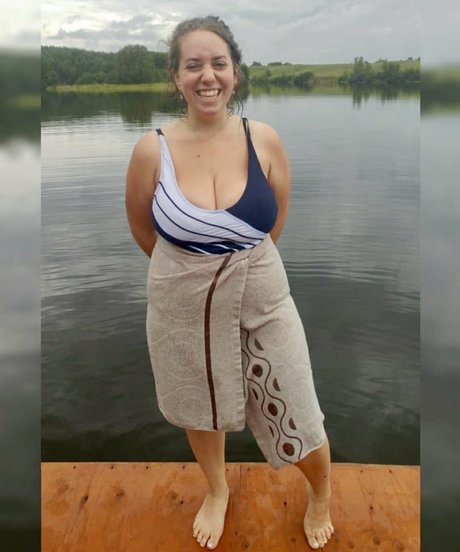 outdoor shower onlyfans sexy gallery