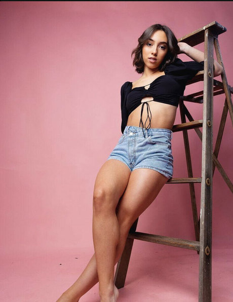 kamibakerr adult star image