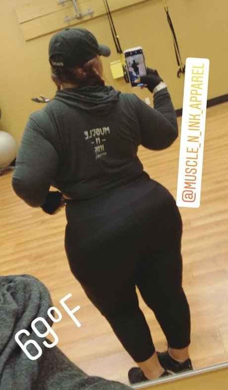 SueAnn model exclusive pictures