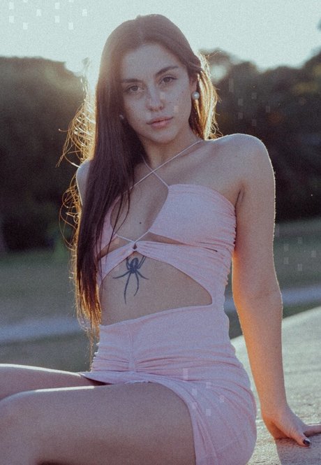 Sasha Schmunck model art picture