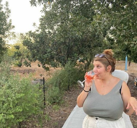 popular free onlyfans erotic pic