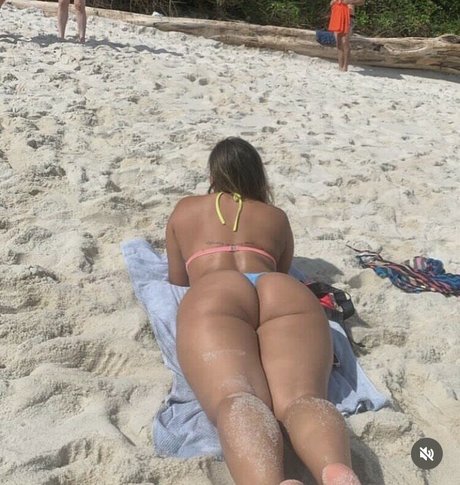 Duda Ayub pornographic model pic