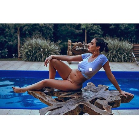 Francieli Rossa hot actress picture