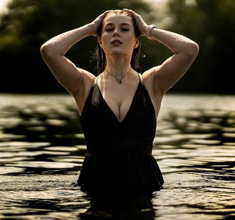 anoukjhn high quality star photos