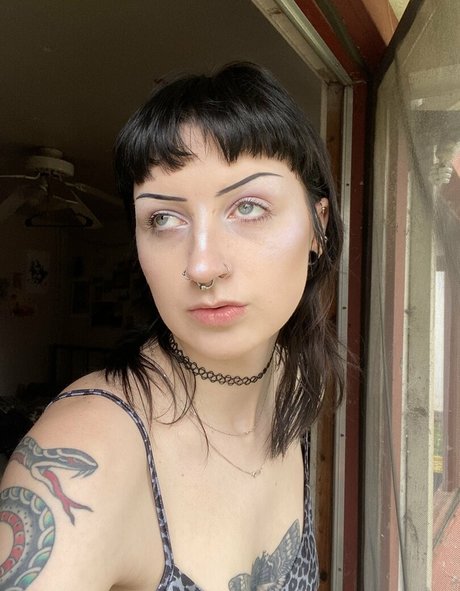 gothbimboxxx beautiful pornstar img