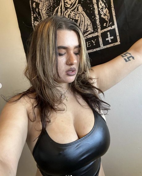 deesooze free model photos