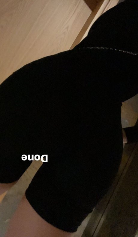 Yumii17 hot star pic