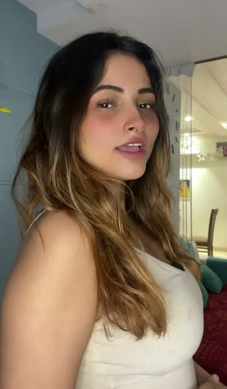 Desi NRI model xxx pics