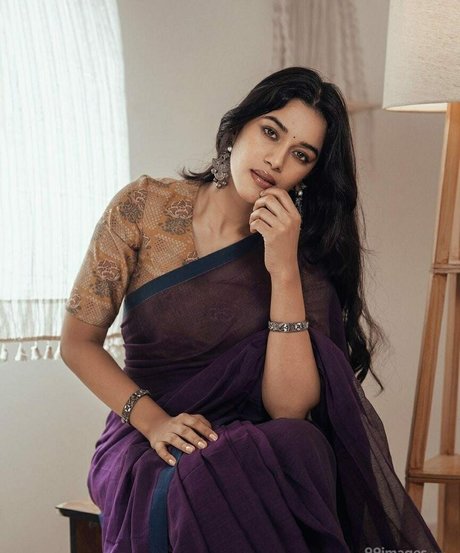 Mirnalini Ravi star nude archive