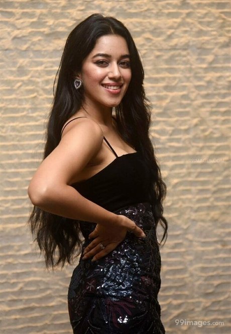 Mirnalini Ravi pornstar hot picture