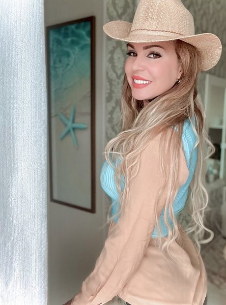 Lili Influente top actress gallery