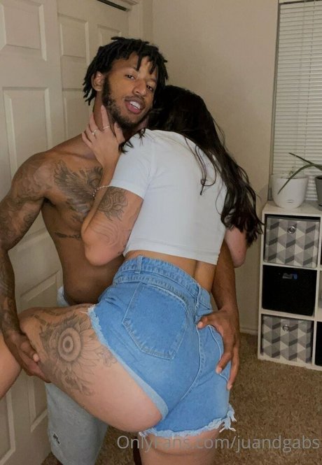Juandgabs adult model pictures