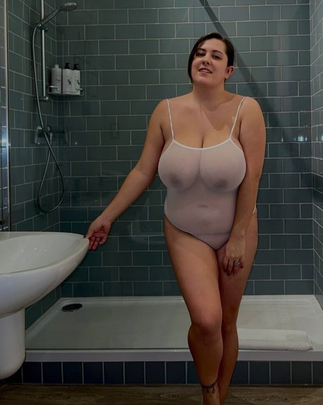 Ch3ryl4nn gg porn model picture