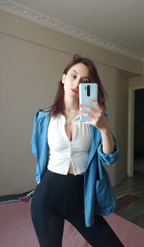 naenu adult model img