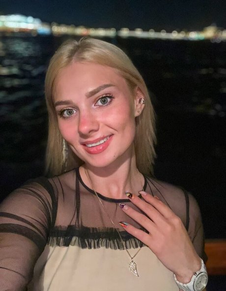 mrs tori ka model exclusive pictures