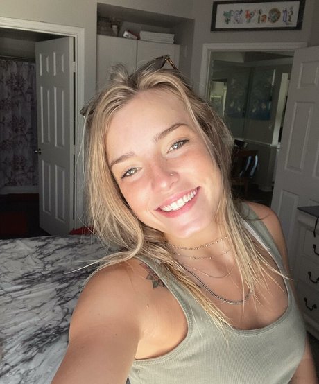 blonde onlyfans nudes images