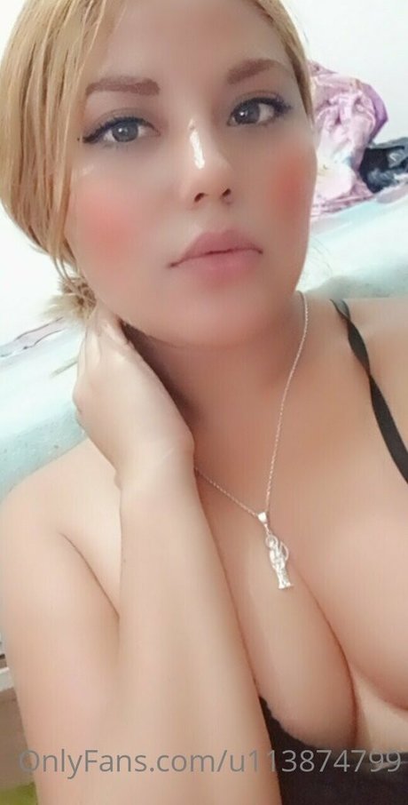 Itzel Loera hot pornstar images