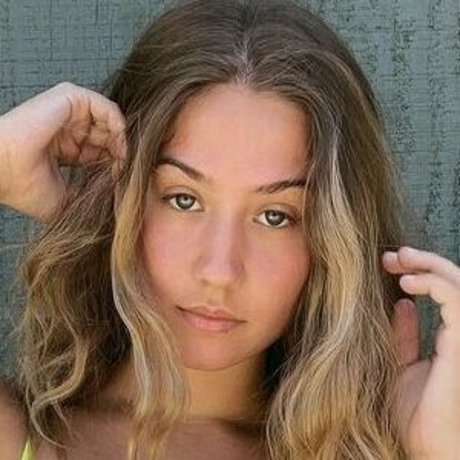 Kaiyana Moon top star image