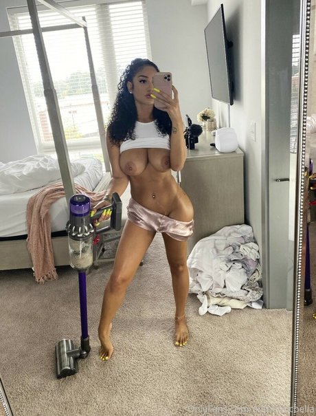 Authenticbella nudes pornstar img