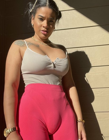 lesbian seduction onlyfans hd images