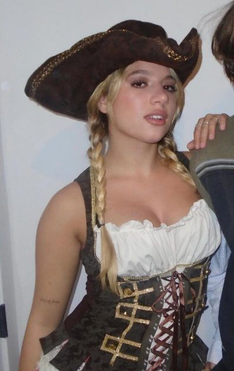 Mackenzie Ziegler nice pornstar pics