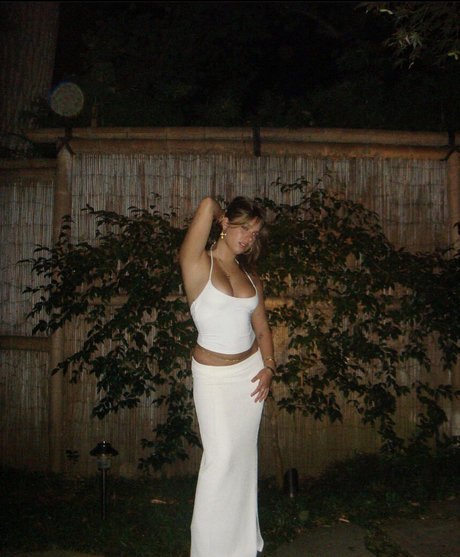 Mackenzie Ziegler top pornstar photos