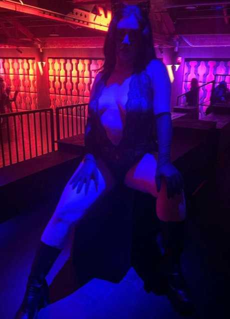 arab muscle onlyfans adult images