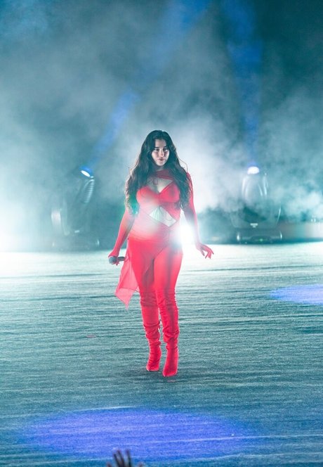 Lauren Jauregui star perfect photos