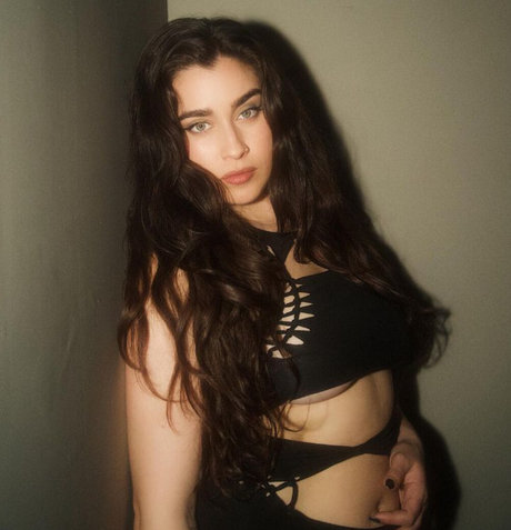 Lauren Jauregui pornographic actress pics