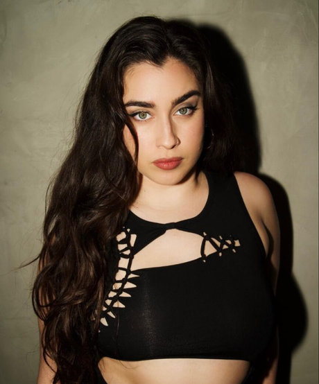Lauren Jauregui hd star galleries