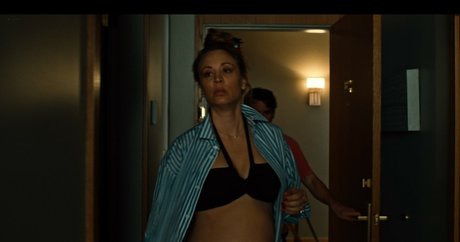 Kaley Cuoco beautiful star photo