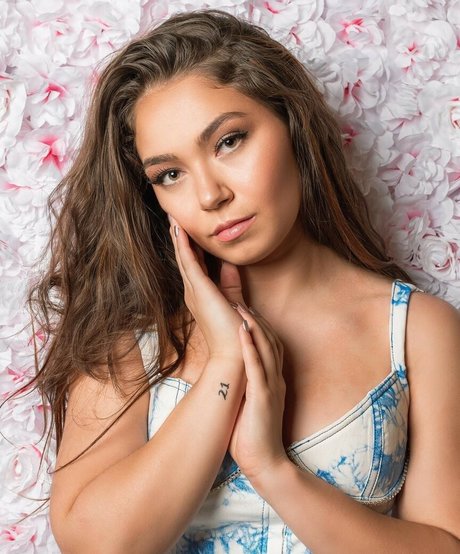 Skye Dolecki star hd galleries