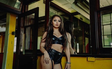 skinny brunette onlyfans porn image