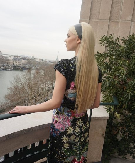 curvy girl onlyfans art nude archive