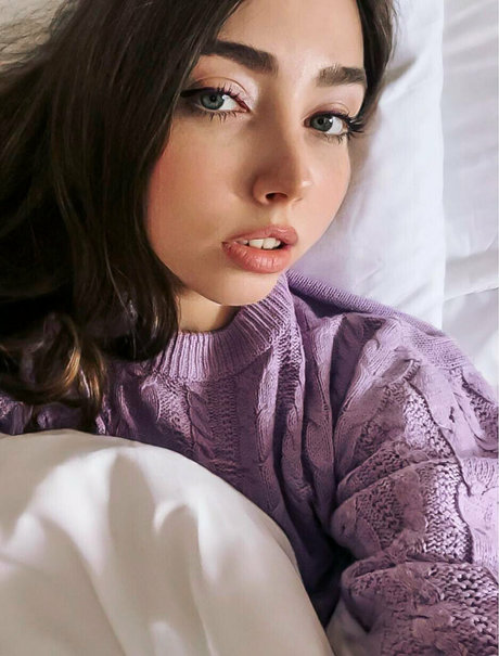 skinny brunette onlyfans hot xxx picture