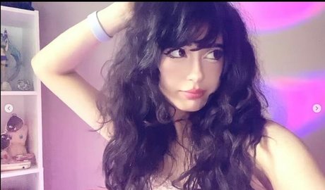 marisnot12 star erotic galleries