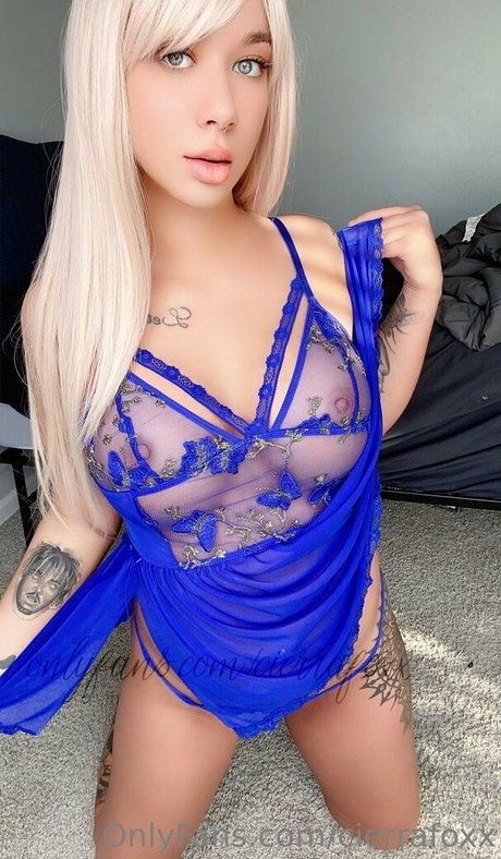 cierrafoxx nude actress archive