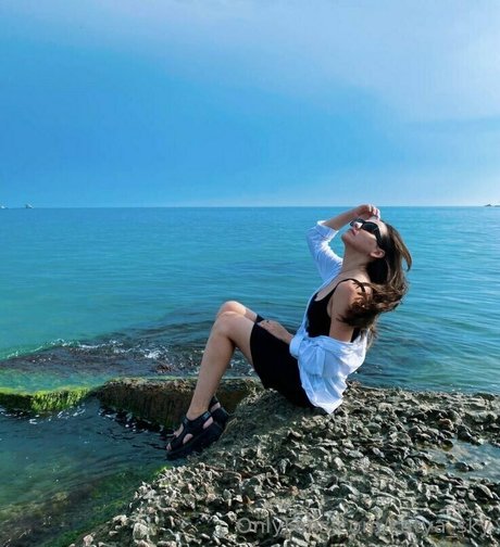 lesbian seduction onlyfans xxx gallery