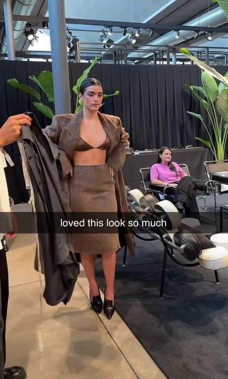 hotwife onlyfans sexy pic