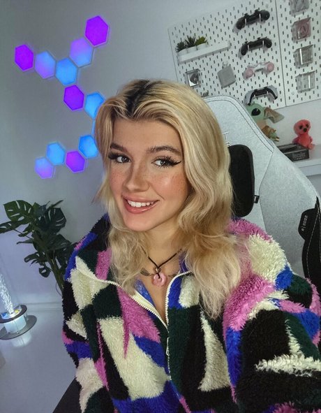 Kunshikitty perfect pornstar gallery