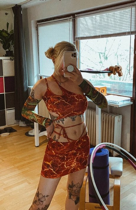 Kunshikitty perfect model images