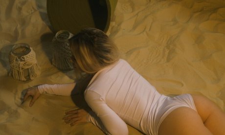 tall blonde onlyfans nice picture